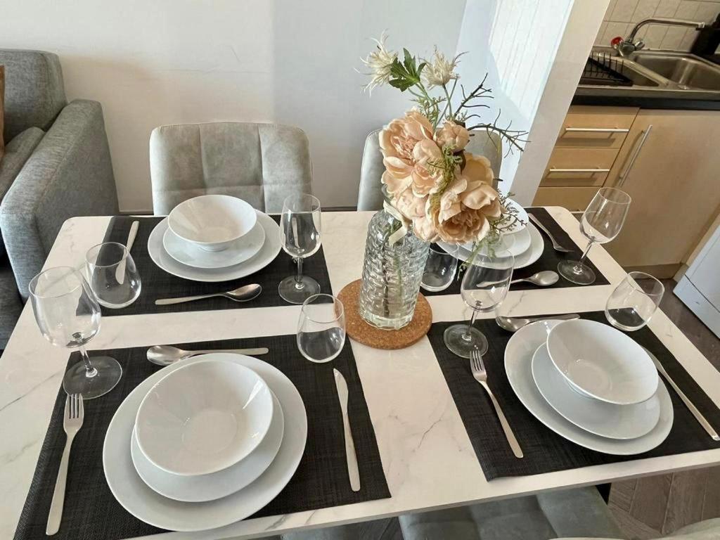 Luxury 02 Academy City Centre 2 Bed Apartment Mailbox Bullring Leisure & Families 버밍엄 외부 사진