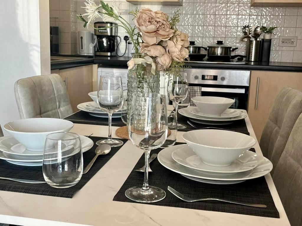 Luxury 02 Academy City Centre 2 Bed Apartment Mailbox Bullring Leisure & Families 버밍엄 외부 사진